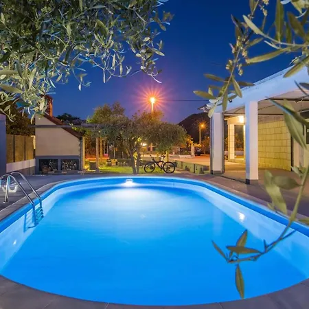 Villa Secret Gem With Private Pool *